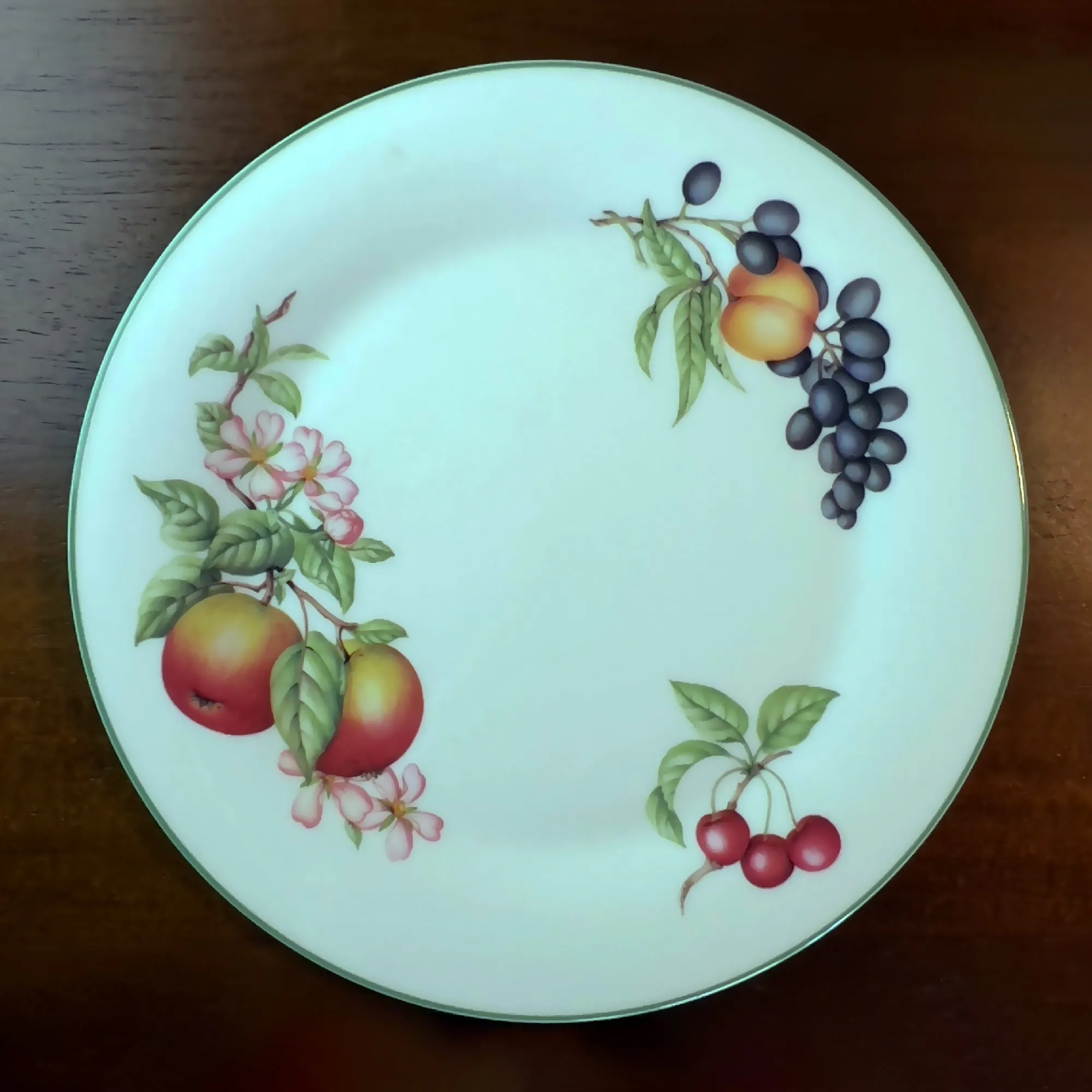 Royal Doulton Ashberry Porcelain Dinner Plate Set